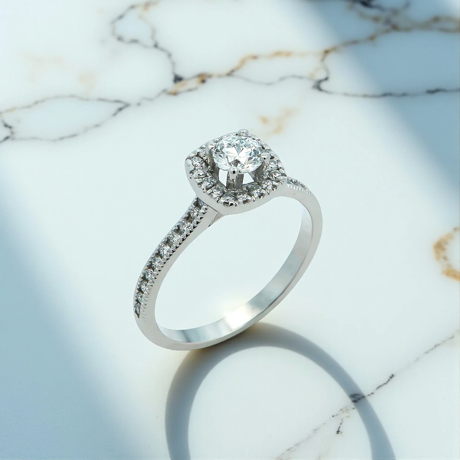 Λευκόχρυσο Δαχτυλίδι Αρραβώνα 18Κ