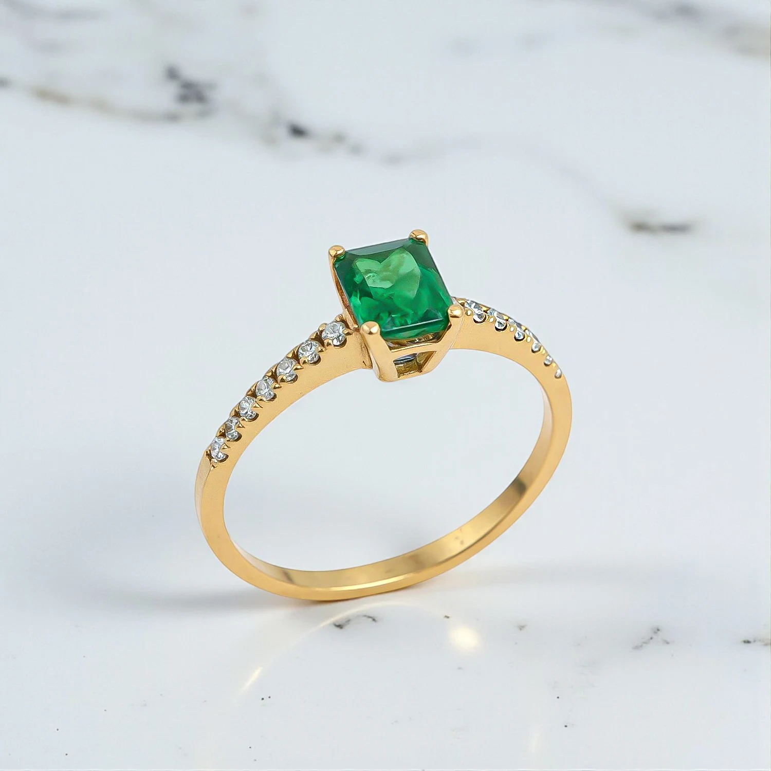 Χρυσό Δαχτυλίδι Αρραβώνα με Πράσινο Ζαφείρι